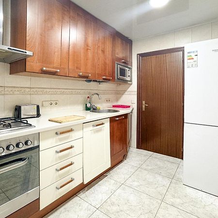 Charming Rooms In Shared Apartment Near Camp Nou Барселона Екстер'єр фото