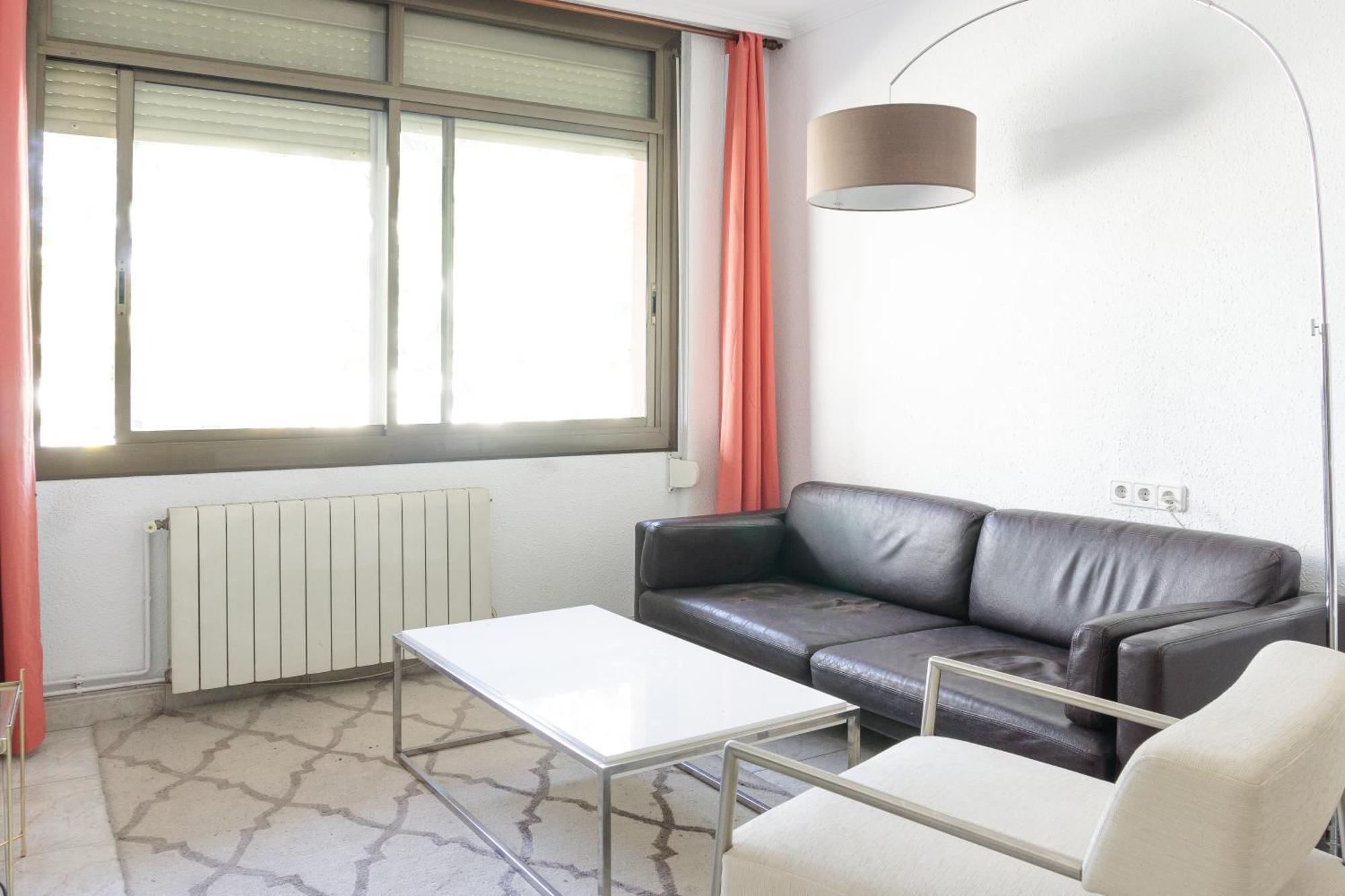Charming Rooms In Shared Apartment Near Camp Nou Барселона Екстер'єр фото