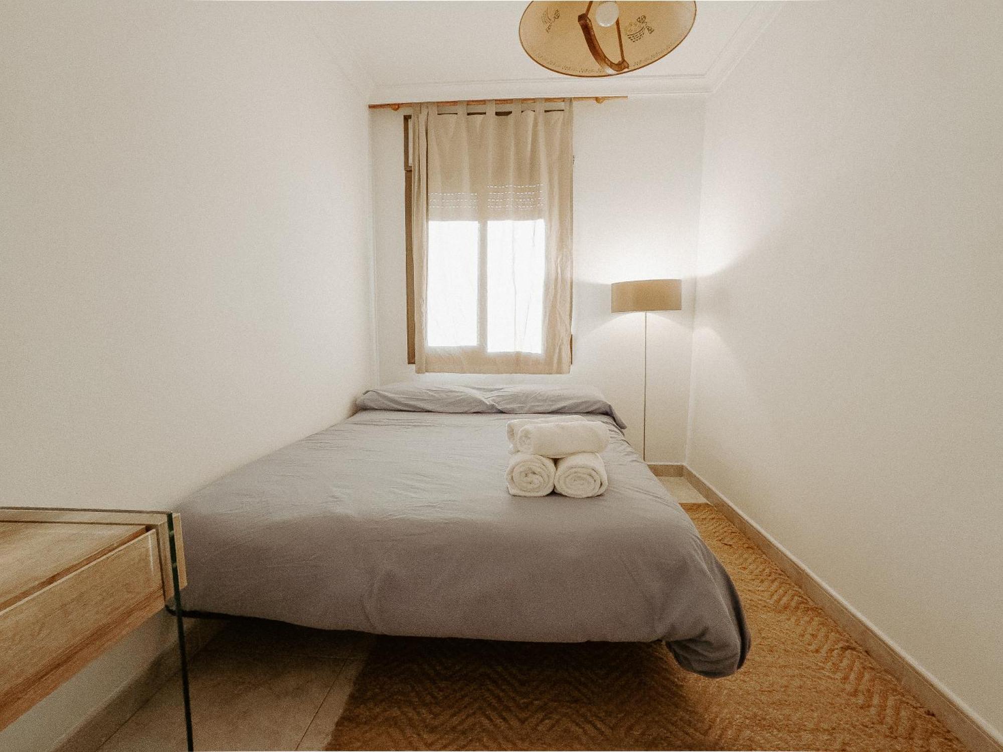 Charming Rooms In Shared Apartment Near Camp Nou Барселона Номер фото
